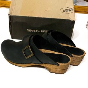 Sanita Wood Urban Open Oil Leather black clogs